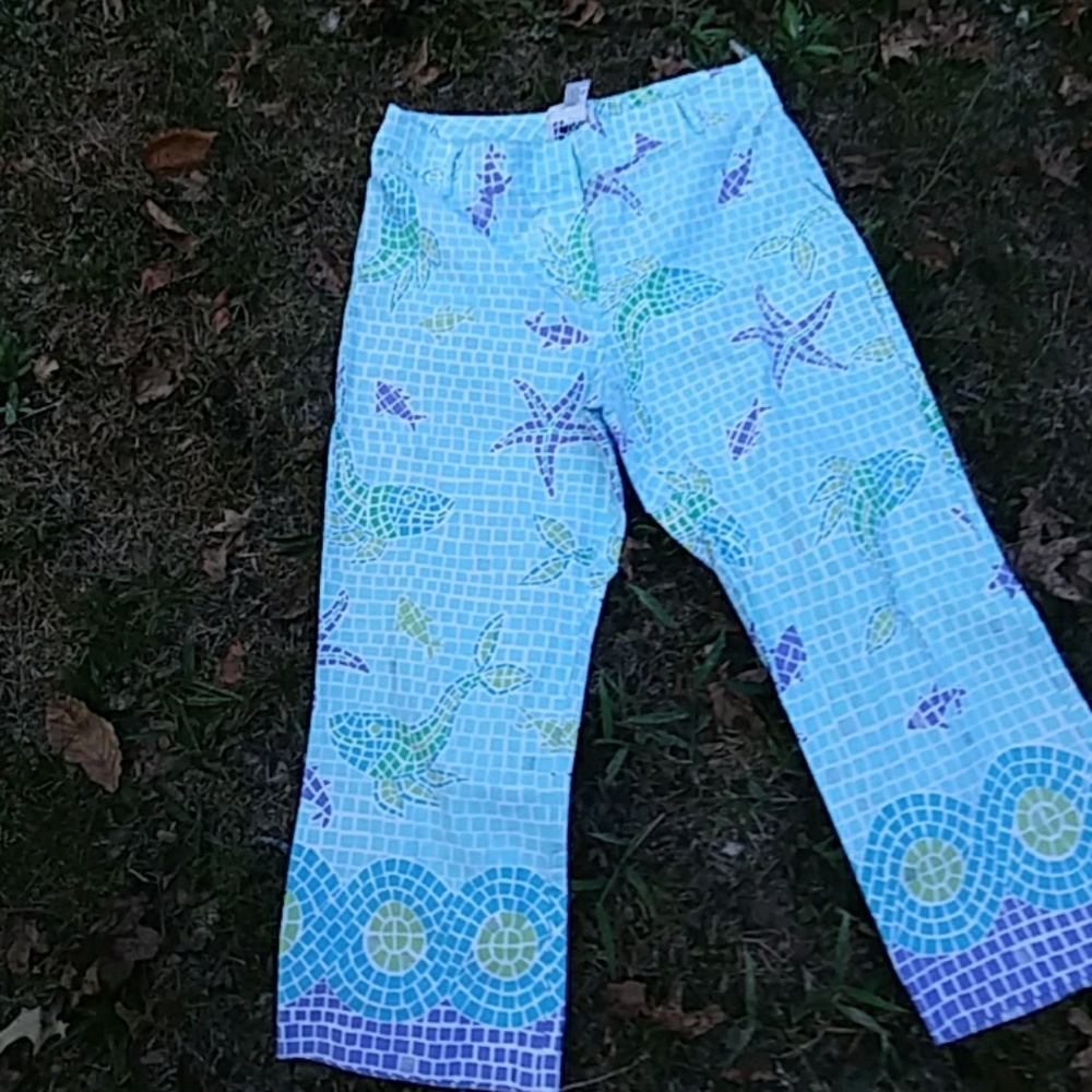 Adorable Lilly Pulitzer Capris